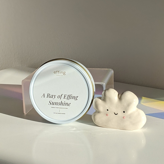 nontoxic clean smelling candle with wooden wick